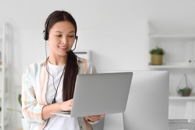 woman on laptop
